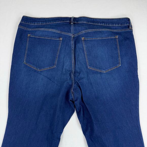 Old Navy Plus Women's Power Slim Mid Rise Straight Jean Size 26 3X Med Blue - Picture 9 of 15